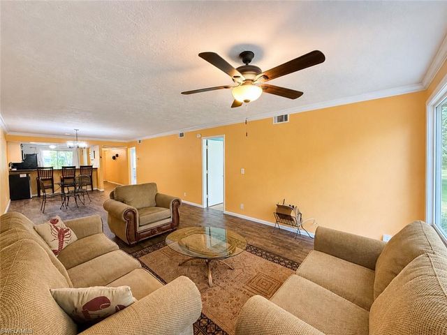 4000 Ice Castle WAY 5, Naples, FL 34112