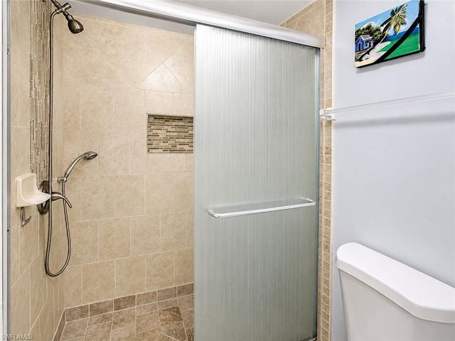 4000 Ice Castle WAY 5, Naples, FL 34112