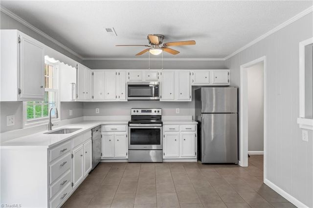810 Pinoak Road, Greensboro, NC 27455