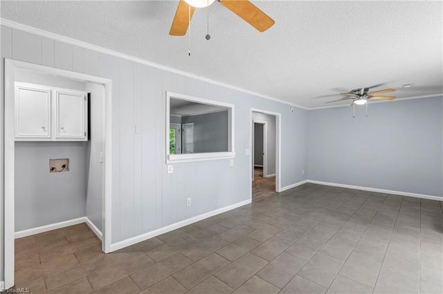 810 Pinoak Road, Greensboro, NC 27455