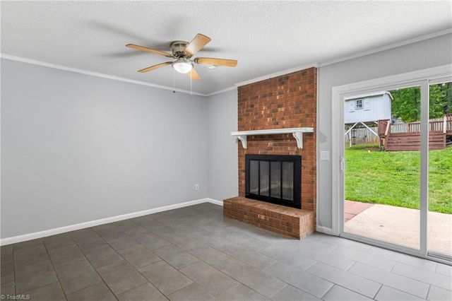 810 Pinoak Road, Greensboro, NC 27455