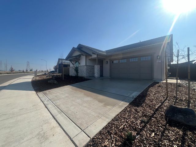 9001 Elliott Springs Drive, Elk Grove, CA 95624