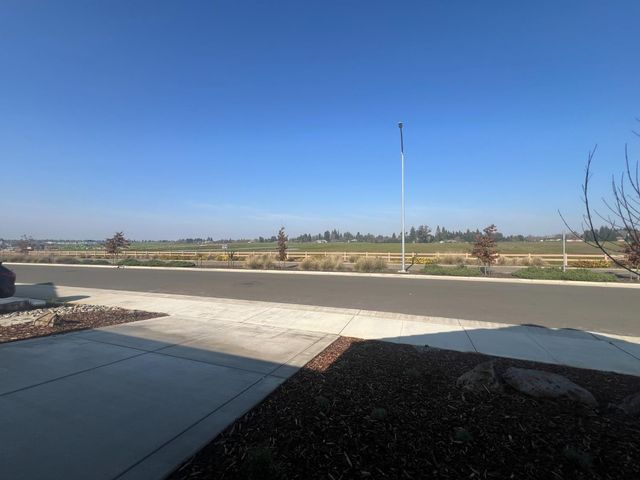 9001 Elliott Springs Drive, Elk Grove, CA 95624