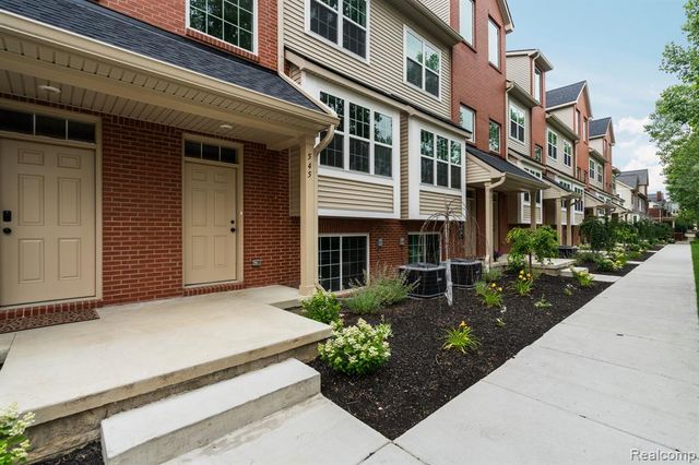 518 Village Lane, Milford, MI 48381