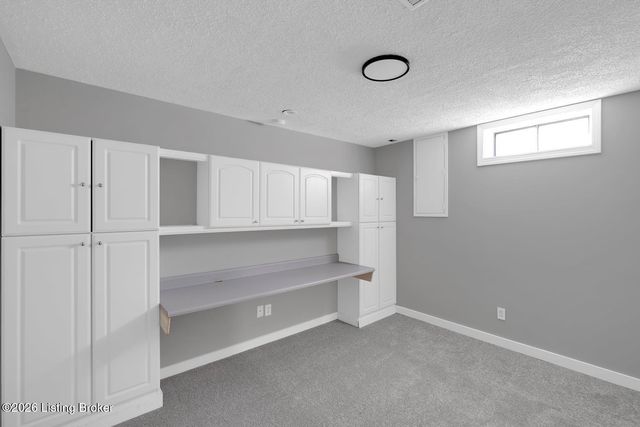 8000 Kenhurst Dr, Louisville, KY 40258