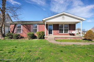 8000 Kenhurst Dr, Louisville, KY 40258