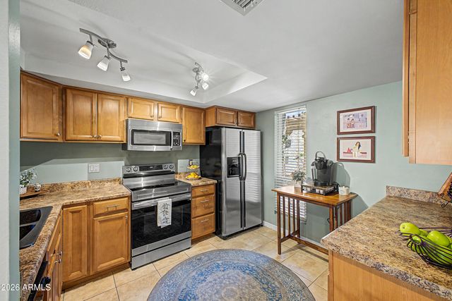 815 E GROVERS Avenue 37, Phoenix, AZ 85022