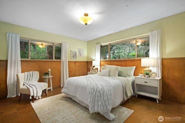 135 NE 135th Street, Seattle, WA 98125