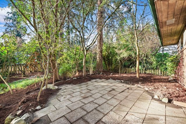 135 NE 135th Street, Seattle, WA 98125