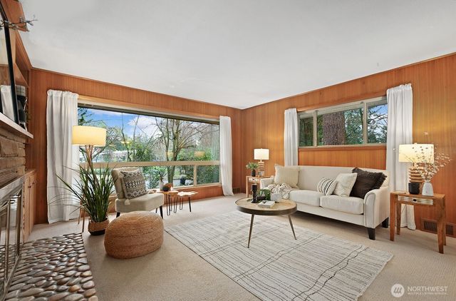 135 NE 135th Street, Seattle, WA 98125