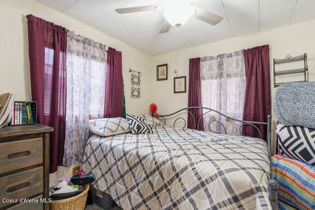 43513 Riverview DR, Kingston, ID 83839