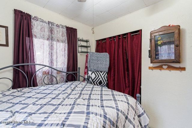 43513 Riverview DR, Kingston, ID 83839