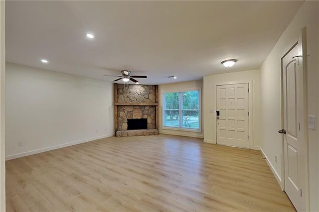 1402 Mountain Overlook Court, Marietta, GA 30066