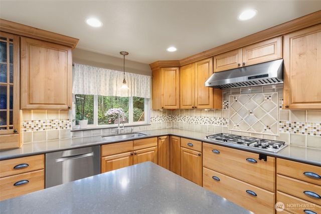 4820 NW Hosman Circle, Silverdale, WA 98383