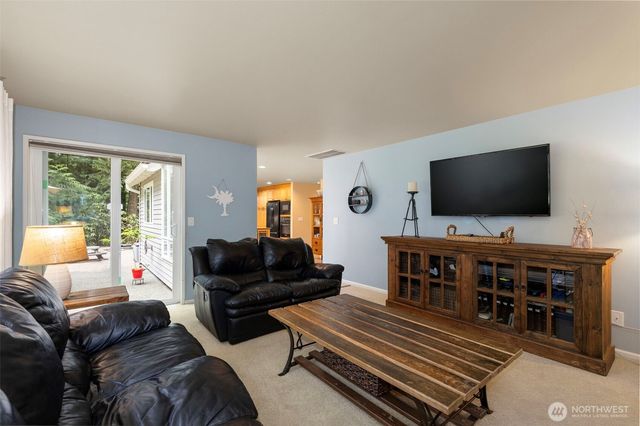 4820 NW Hosman Circle, Silverdale, WA 98383