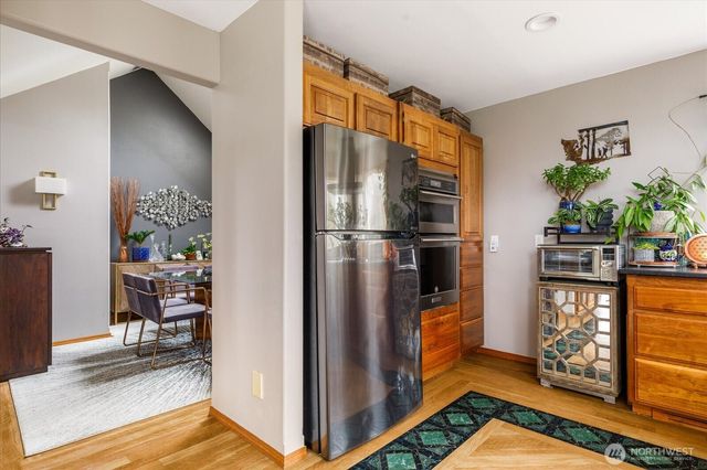 2011 Sandusky Road, Oak Harbor, WA 98277