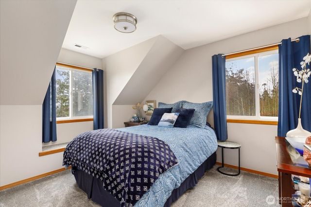 2011 Sandusky Road, Oak Harbor, WA 98277