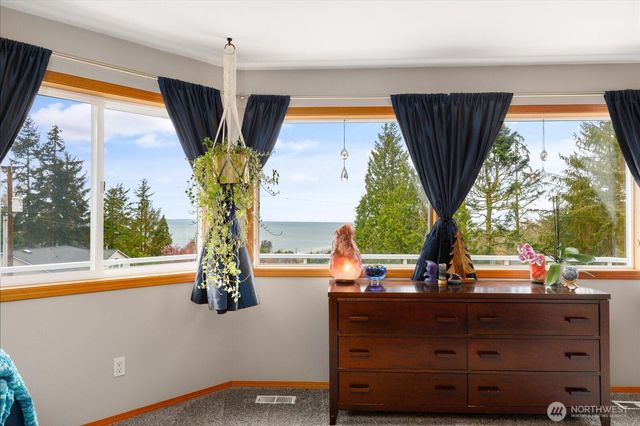 2011 Sandusky Road, Oak Harbor, WA 98277