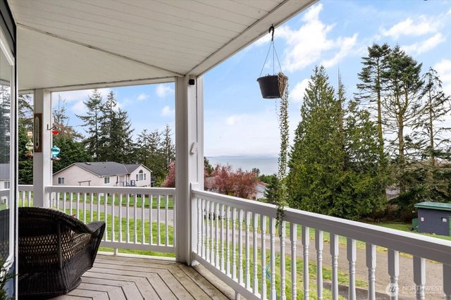 2011 Sandusky Road, Oak Harbor, WA 98277