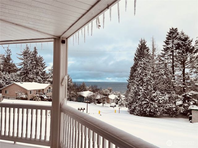 2011 Sandusky Road, Oak Harbor, WA 98277