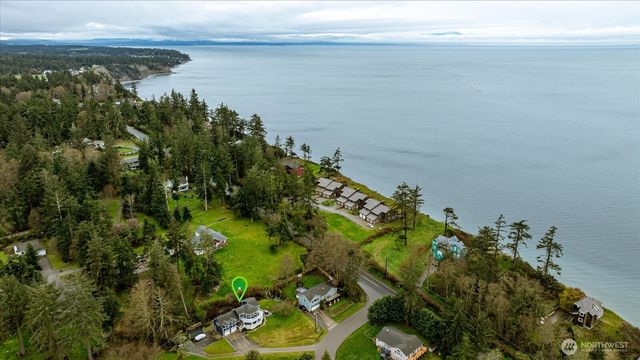 2011 Sandusky Road, Oak Harbor, WA 98277