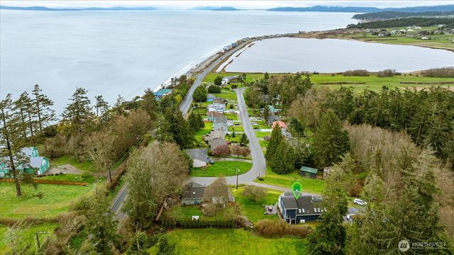 2011 Sandusky Road, Oak Harbor, WA 98277