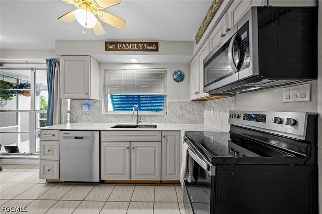 224 SE 43rd TER, Cape Coral, FL 33904
