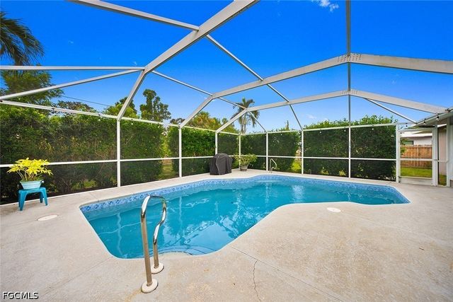 224 SE 43rd TER, Cape Coral, FL 33904