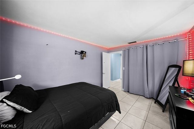 224 SE 43rd TER, Cape Coral, FL 33904