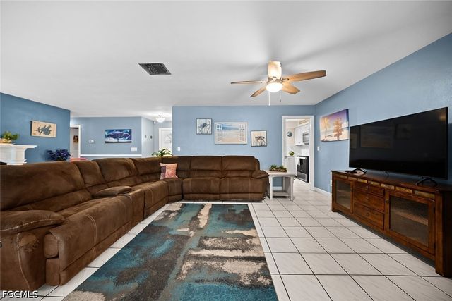 224 SE 43rd TER, Cape Coral, FL 33904
