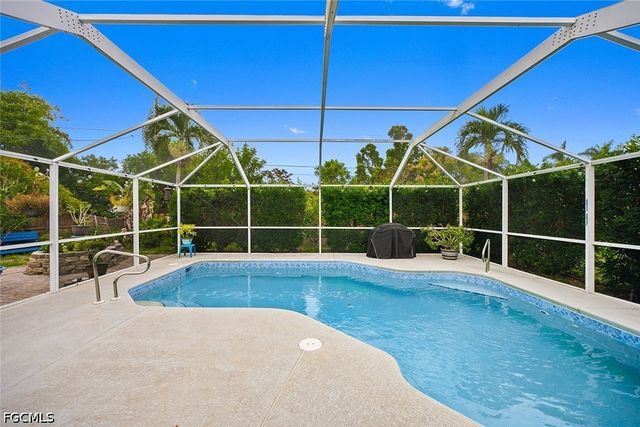 224 SE 43rd TER, Cape Coral, FL 33904