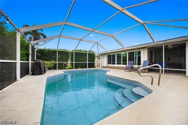 224 SE 43rd TER, Cape Coral, FL 33904