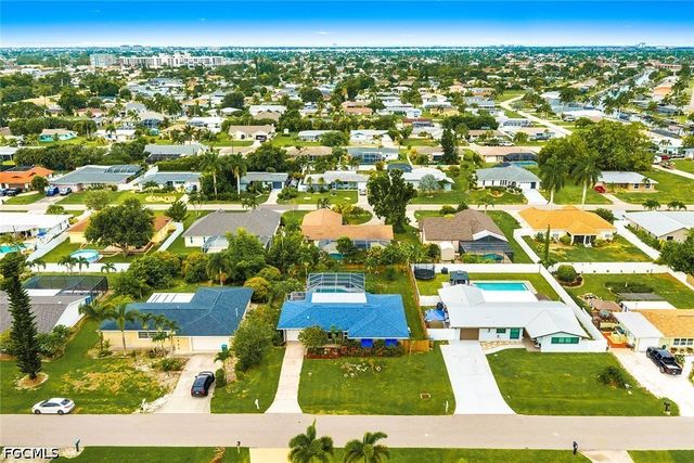 224 SE 43rd TER, Cape Coral, FL 33904