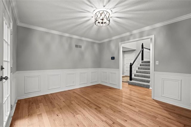 12343 PINEHURST Drive, Kansas City, KS 66109