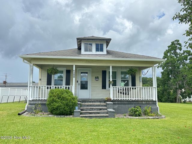 1304 Stallings Parkway, New Bern, NC 28562