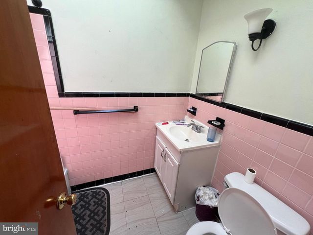 429 W ASHDALE ST, Philadelphia, PA 19120