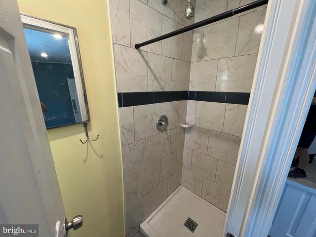 429 W ASHDALE ST, Philadelphia, PA 19120