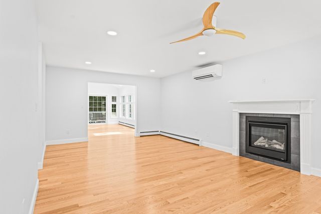 14 Davis Road, Merrimack, NH 03054
