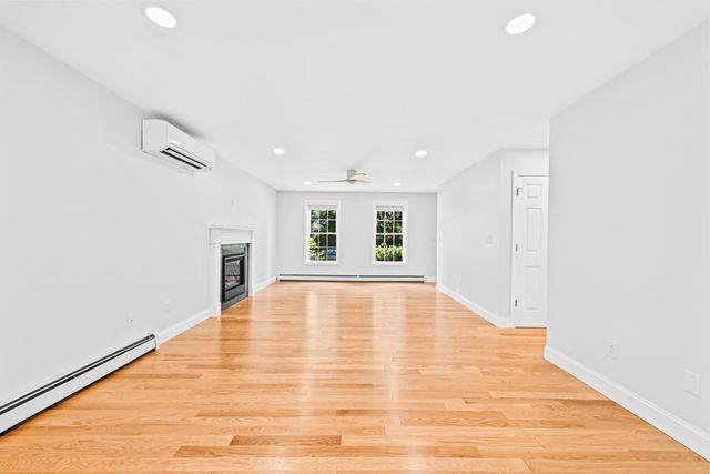 14 Davis Road, Merrimack, NH 03054