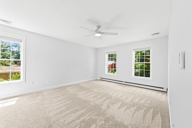 14 Davis Road, Merrimack, NH 03054