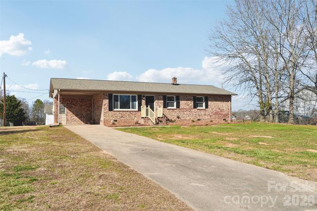 127 Mullinax Drive, Grover, NC 28073