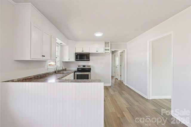 127 Mullinax Drive, Grover, NC 28073