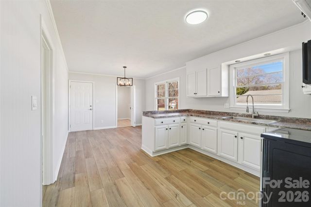 127 Mullinax Drive, Grover, NC 28073