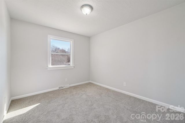 127 Mullinax Drive, Grover, NC 28073