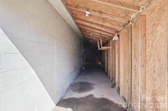 127 Mullinax Drive, Grover, NC 28073