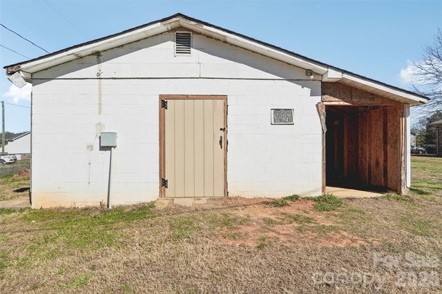 127 Mullinax Drive, Grover, NC 28073