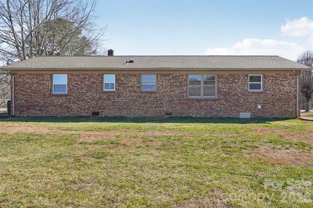 127 Mullinax Drive, Grover, NC 28073