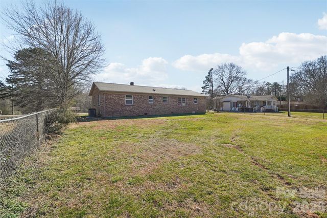 127 Mullinax Drive, Grover, NC 28073