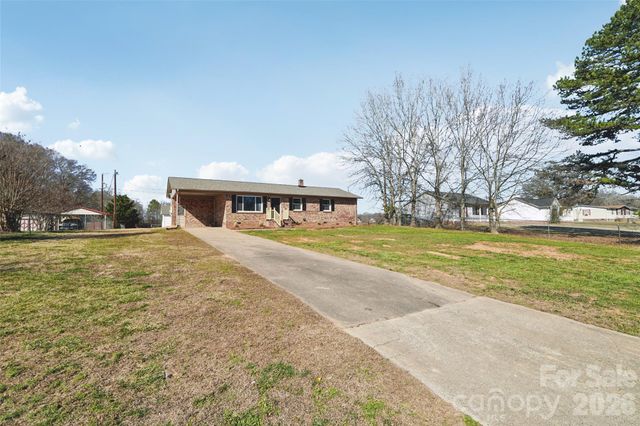 127 Mullinax Drive, Grover, NC 28073
