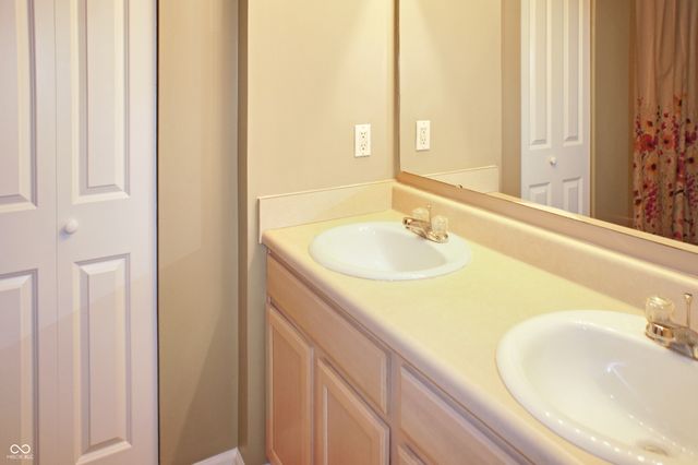 4805 Kelvington Drive, Indianapolis, IN 46254
